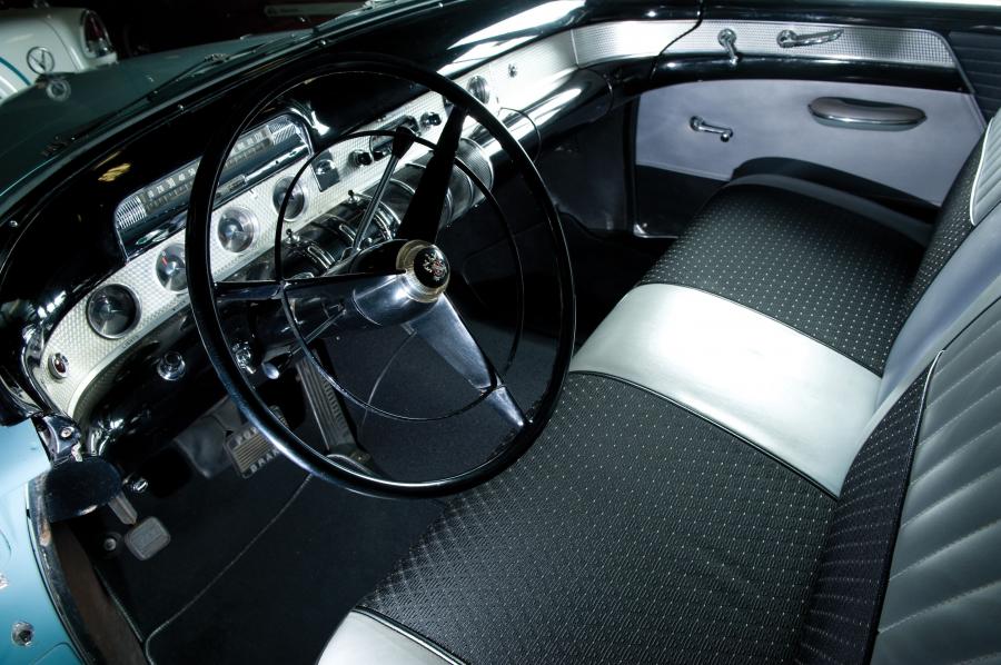  Buick Super Riviera Hardtop Coupe 1955 года  (фото 6 из 12)